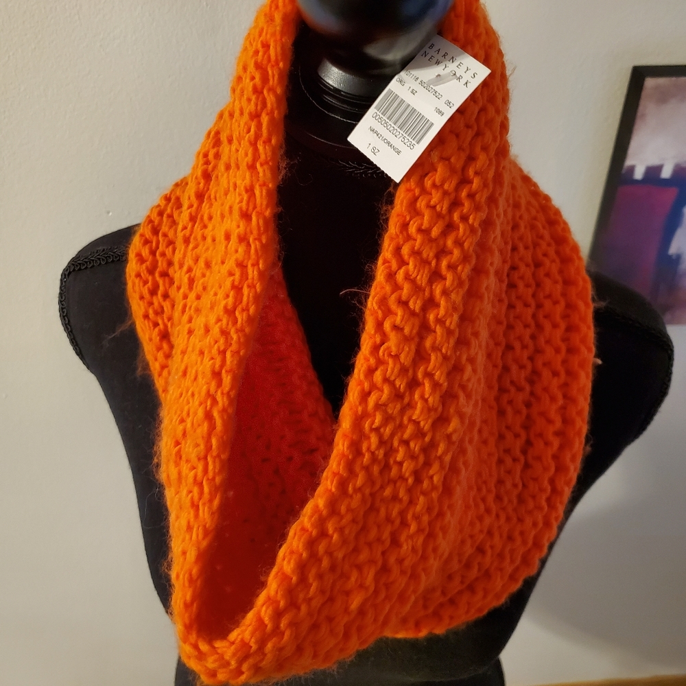 Buji Baja knitted infinity scarf